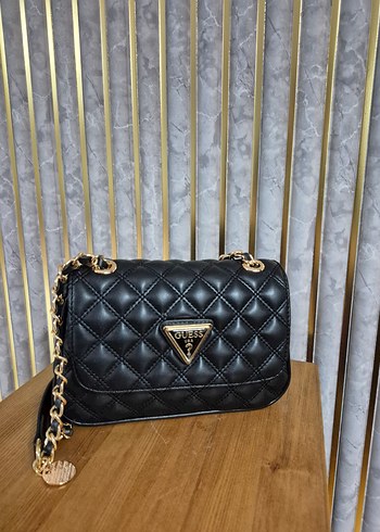 Guess Zincir Detaylı Siyah Deri Kadın Çanta - Görsel 3