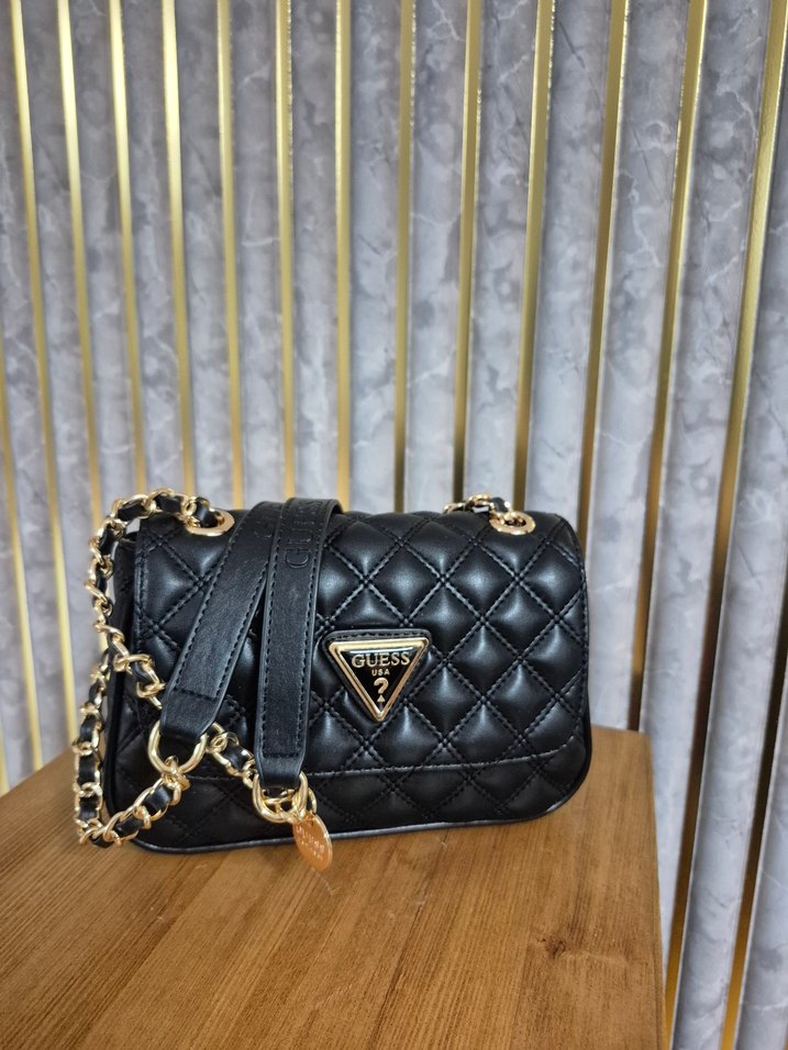 Guess Zincir Detaylı Siyah Deri Kadın Çanta - Görsel 5