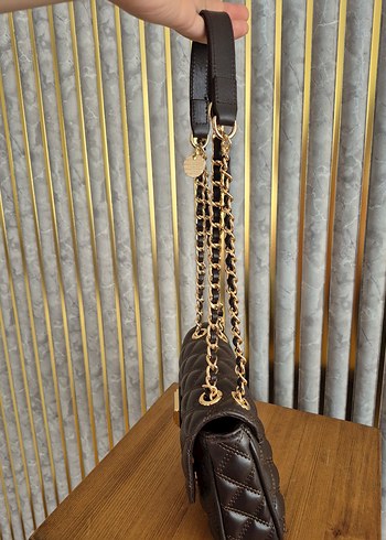 Guess Kahverengi  zincir Detaylı Deri Kadın Çanta - Görsel 7