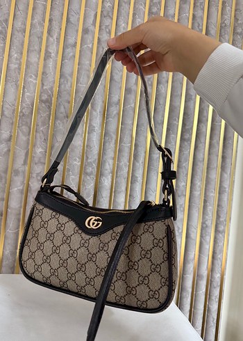 Gucci Kenarları Siyah Gucci Model Desenli Tokalı Kadın Çanta