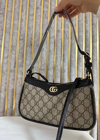 Beden Kenarları Siyah Gucci Model Desenli Tokalı Kadın Çanta