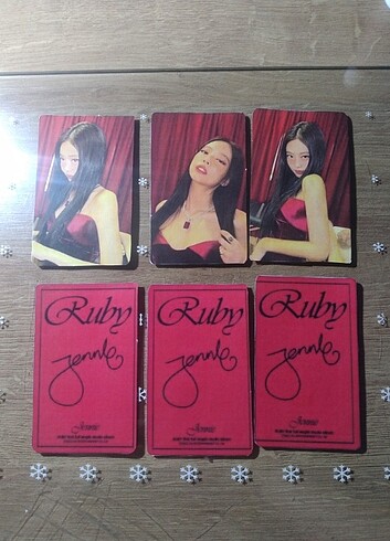 Jennie Ruby Photocard