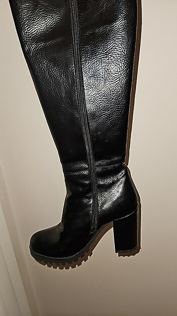 Guess Topuku çizme