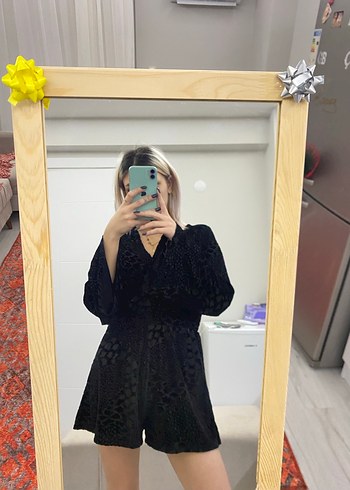 V Yaka Şortlu Elbise - Görsel 4