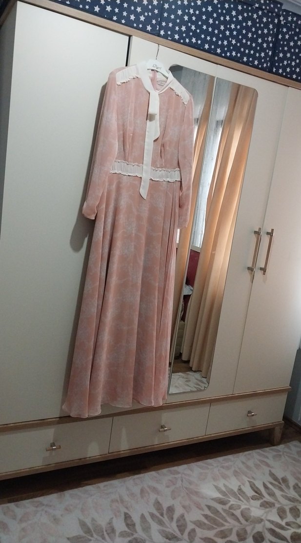 Dantel Detaylı Pembe Uzun Elbise - Görsel 4