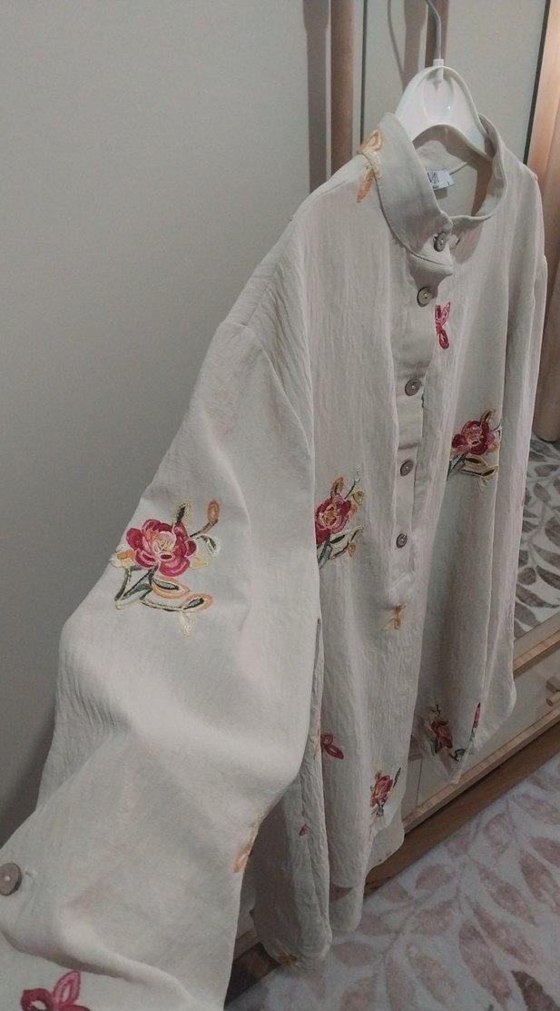 Nakışlı Beyaz Bohem Kadın Kısa Gömlek - Görsel 4