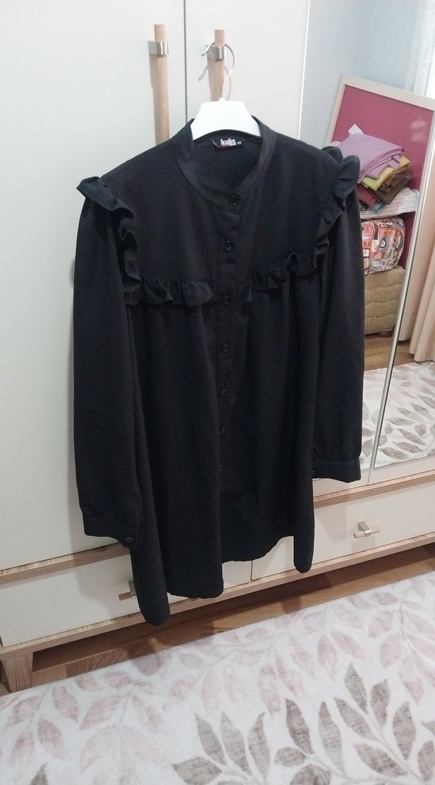 Siyah Fırfırlı Uzun Kollu Gömlek - Görsel 2