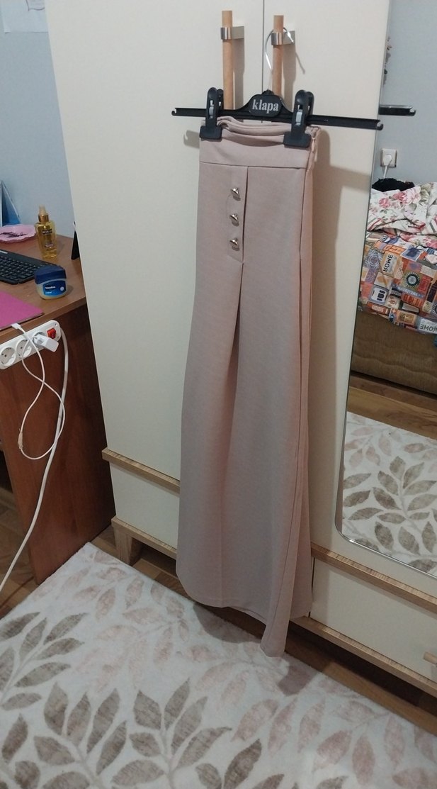 Bej Düğmeli Bol Kesim Kadın Pantolon - Görsel 3