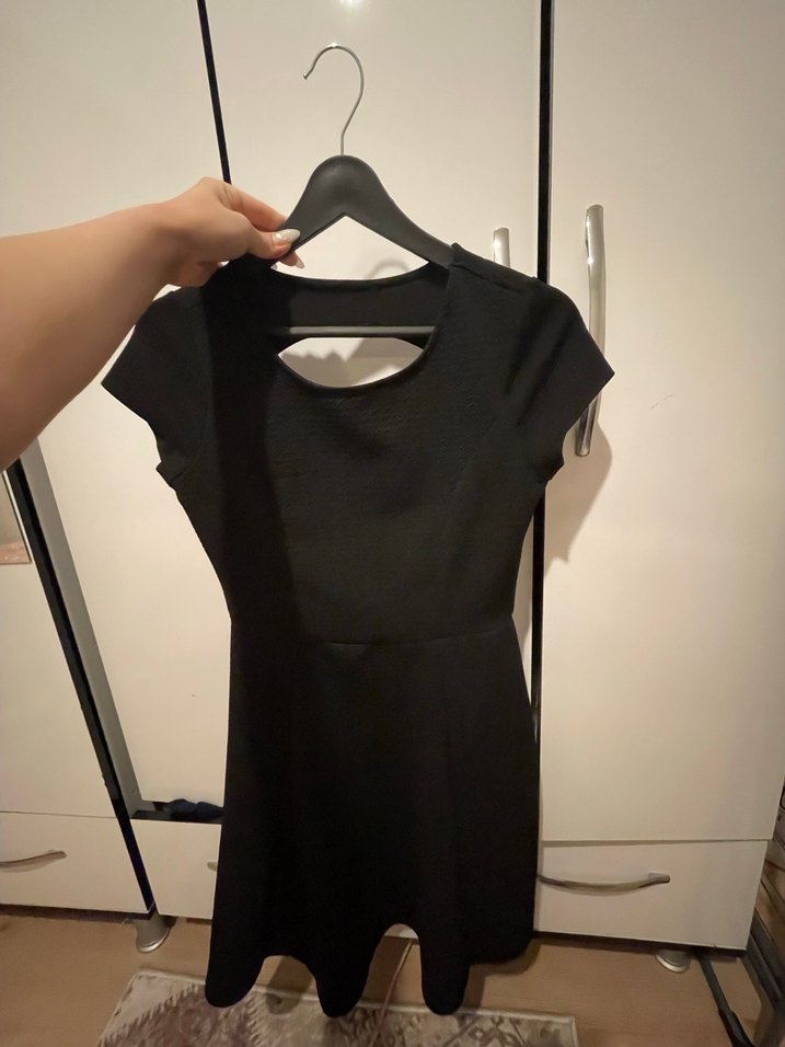 Siyah Midi Kadın Elbise V Yaka - Görsel 3