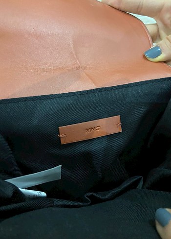 Kırmızı Deri Tokalı Kadın Çanta - Görsel 3