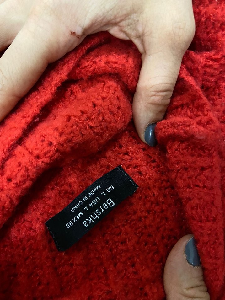 Kırmızı Boğazlı Triko Kadın Kazak - Görsel 2