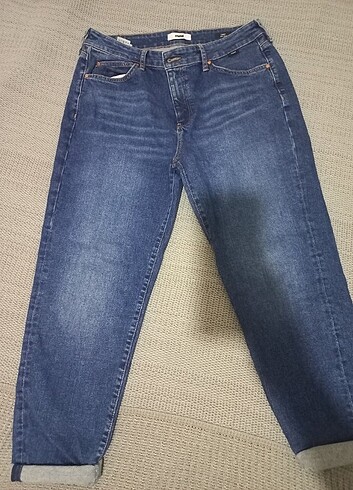 32 Beden mavi Renk Mom jean