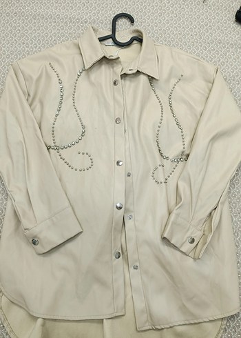 Zincir Detaylı Bej Deri Kadın Gömlek ve pantolon - Görsel 2