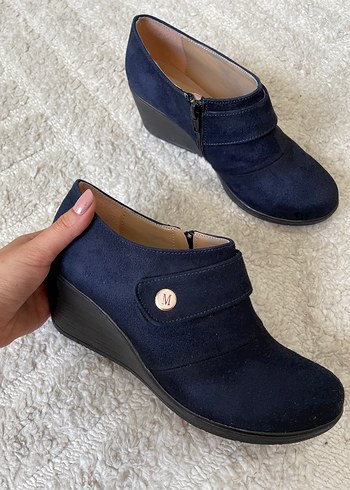 Koyu Mavi Süet Dolgu Topuklu Kadın Bot - Görsel 3