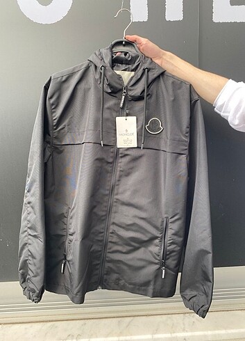 Moncler Mevsimlik Yağmurluk 