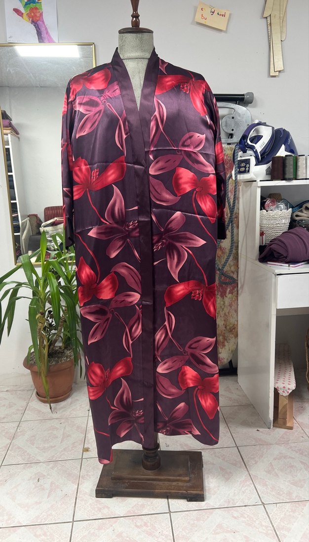 Bordo Çiçek Desenli Uzun Kadın Kimono sabahlık - Görsel 5