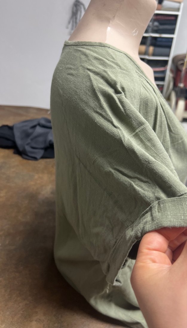 Kadın V Yaka Keten Midi Elbise - Görsel 3