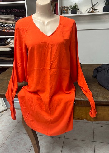 Turuncu V Yaka Uzun Kollu Kadın Tunik - Görsel 2