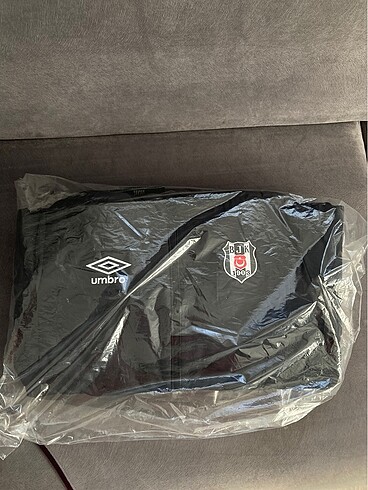 ORJİNAL BEŞİJTAŞ MONT KARTAL YUVASI