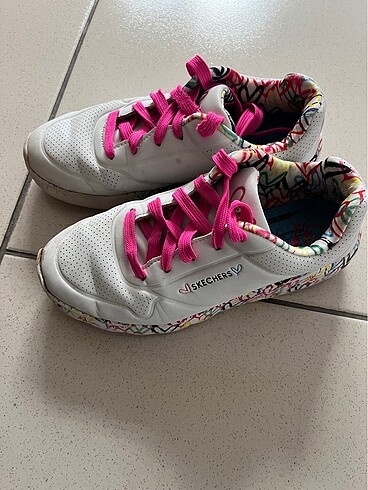 Skechers ayakkabı 34