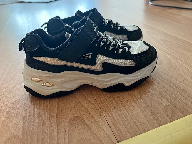30 Beden Skechers spor Ayakkabı