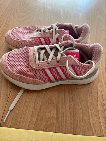 Adidas orijinal ayakkabı yeni gibi