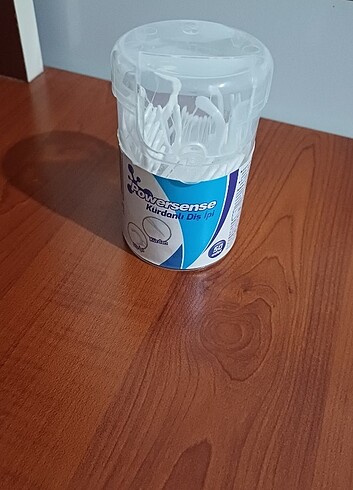 Kürdanlı diş ipi