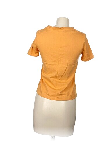 s Beden Zara T-shirt %70 İndirimli.