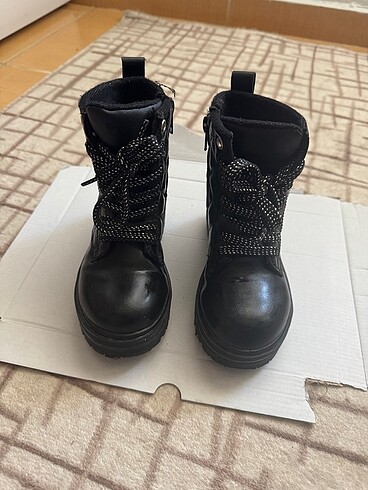 LC Waikiki Kız çocuk bot