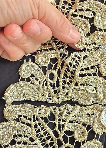 Dantel Detaylı Siyah Uzun Kollu Gotik Elbise türban - Görsel 4