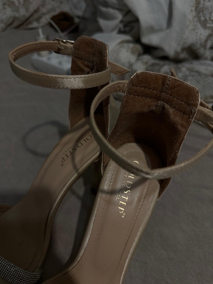 Gold Tokalı Yüksek Topuklu Kadın Abiye Ayakkabı - Görsel 3