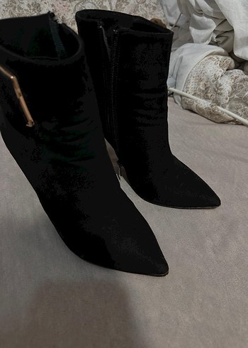 Siyah Süet Tokalı Stiletto Kadın Bot - Görsel 2