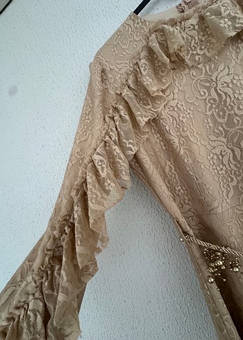 Bej Renkli Uzun Fırfırlı Kupür tesettür Elbise - Görsel 7