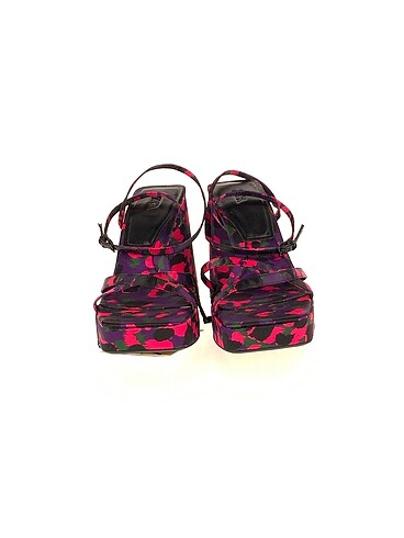 39 Beden Zara Platform p İndirimli.
