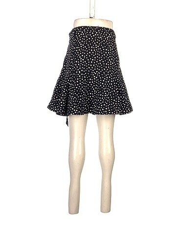 s Beden Stradivarius Mini Şort %70 İndirimli.