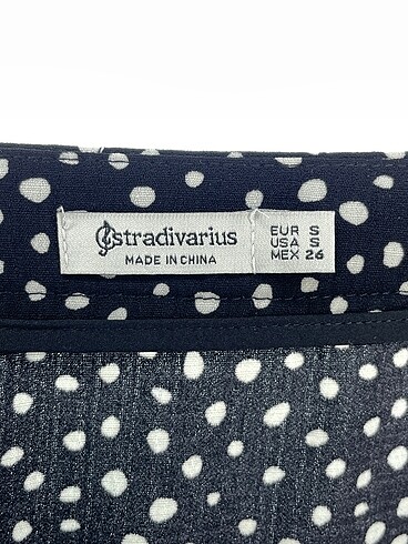 s Beden siyah Renk Stradivarius Mini Şort %70 İndirimli.