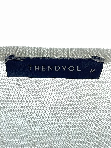 m Beden beyaz Renk Trendyol & Milla Tunik %70 İndirimli.