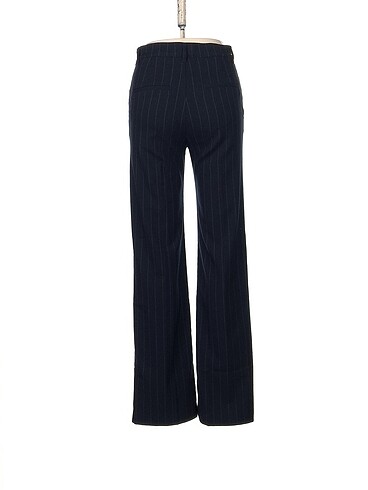 s Beden Pull and Bear Düz Kesim %70 İndirimli.