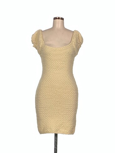 Zara Kısa Elbise %70 İndirimli.