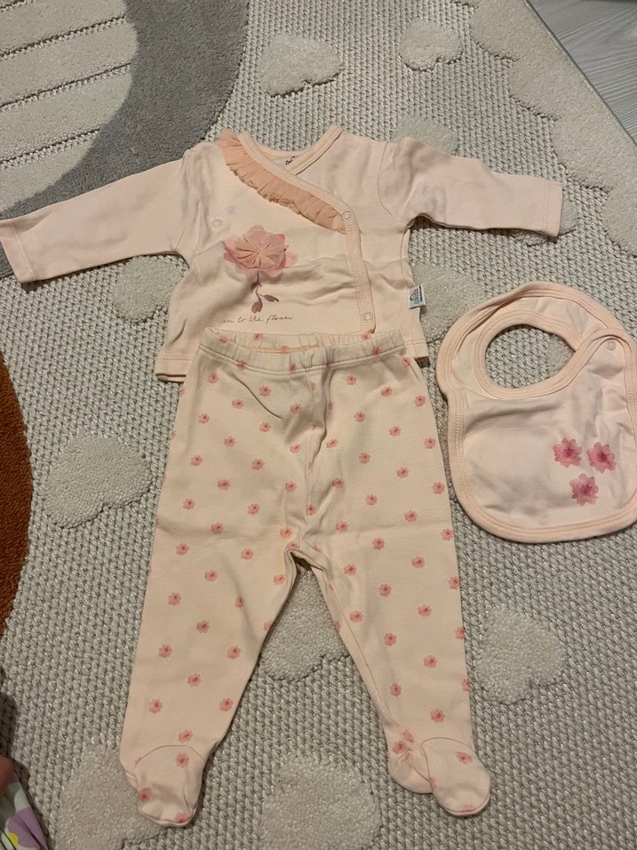 Dantel detaylı uzun kollu bebek kız yenidoğan seti - Görsel 2