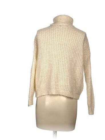 m Beden Bershka Kazak / Triko %70 İndirimli.