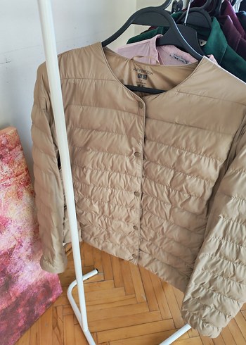 Uniqlo Puffertech Bej yuvarlak ve v yakası Kadın Kışlık Mont - Görsel 2