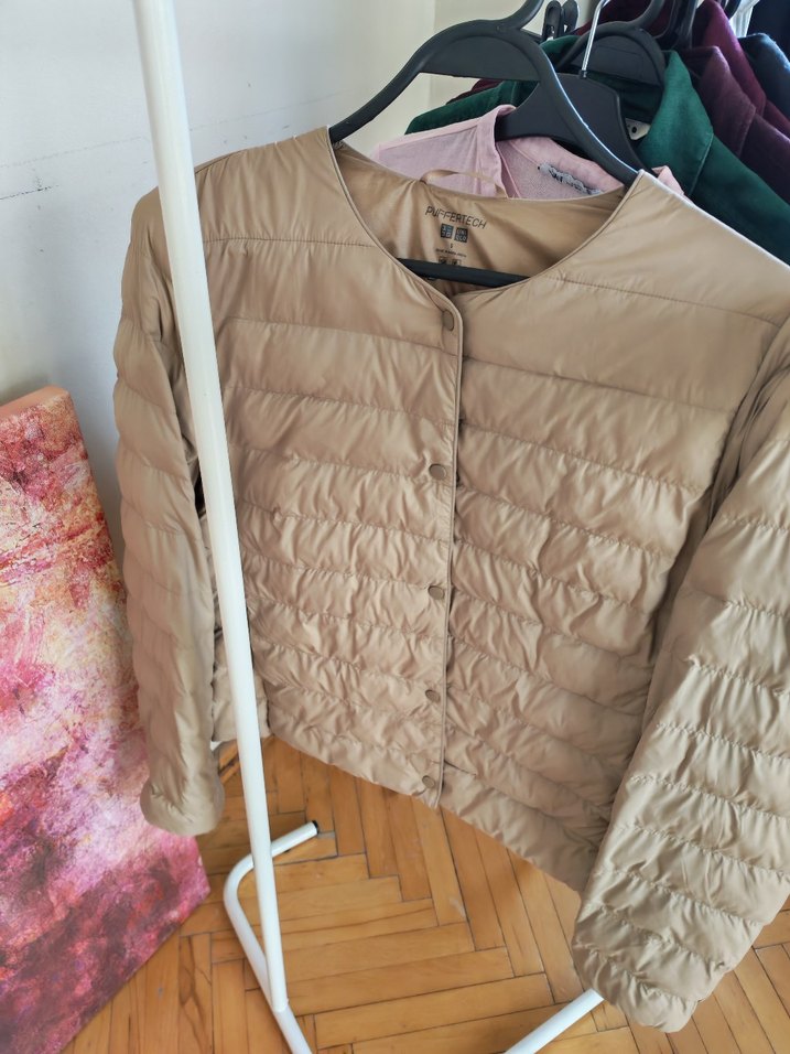 Uniqlo Puffertech Bej yuvarlak ve v yakası Kadın Kışlık Mont - Görsel 2