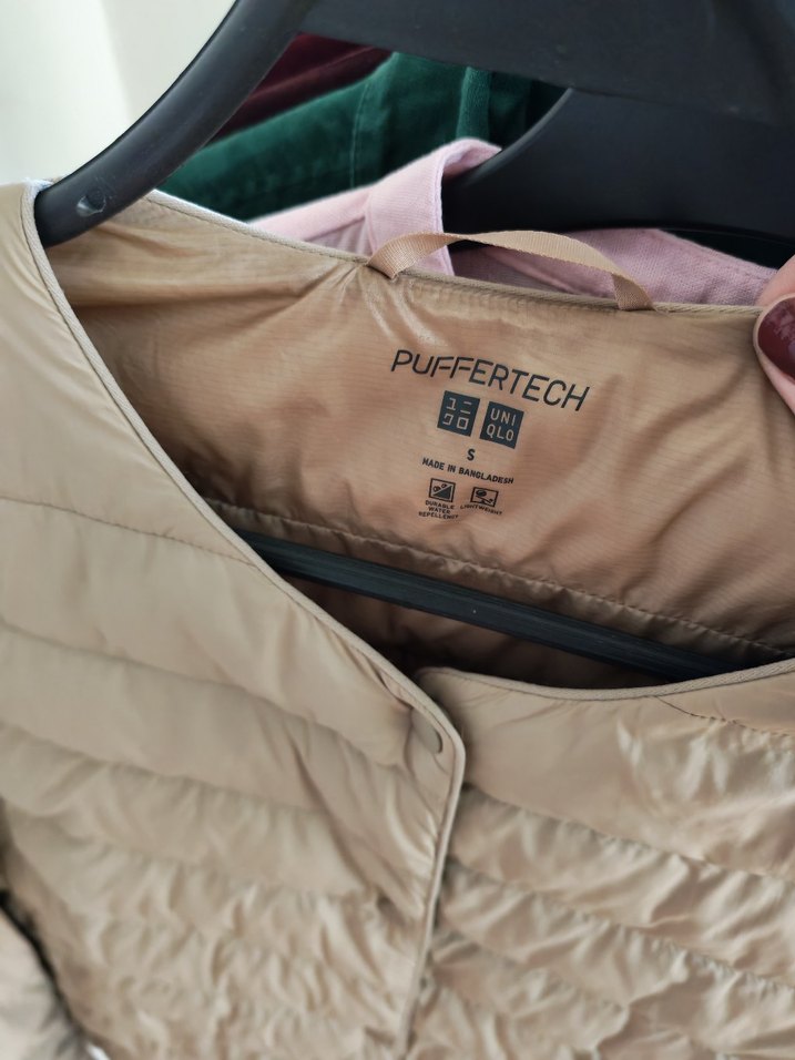 Uniqlo Puffertech Bej yuvarlak ve v yakası Kadın Kışlık Mont - Görsel 3