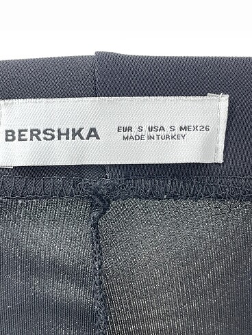 s Beden siyah Renk Bershka Tayt / Spor taytı %70 İndirimli.