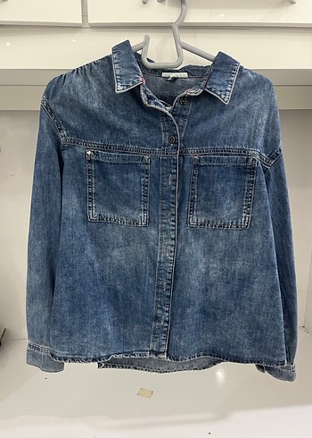 Düğmeli Mavi Kadın Denim Gömlek