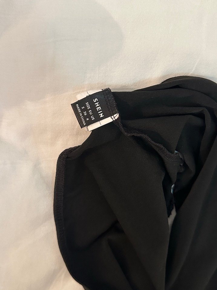 Shein siyah asimetrik crop (S beden) - Görsel 3