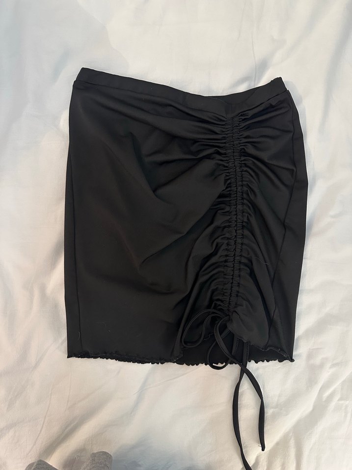 Shein Siyah Büzgülü Mini Etek - Görsel 3