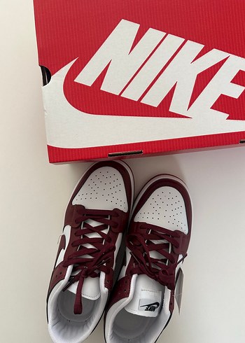 Nike Bordo Dunk Low Ayakkabı - Görsel 4