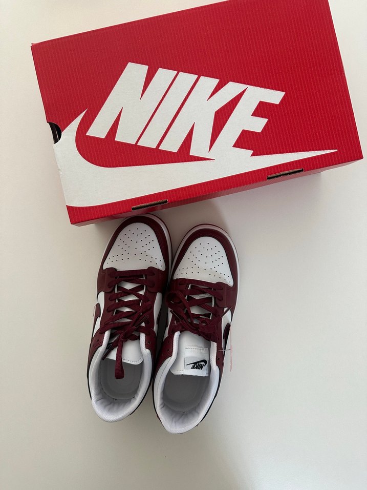 Nike Bordo Dunk Low Ayakkabı - Görsel 3